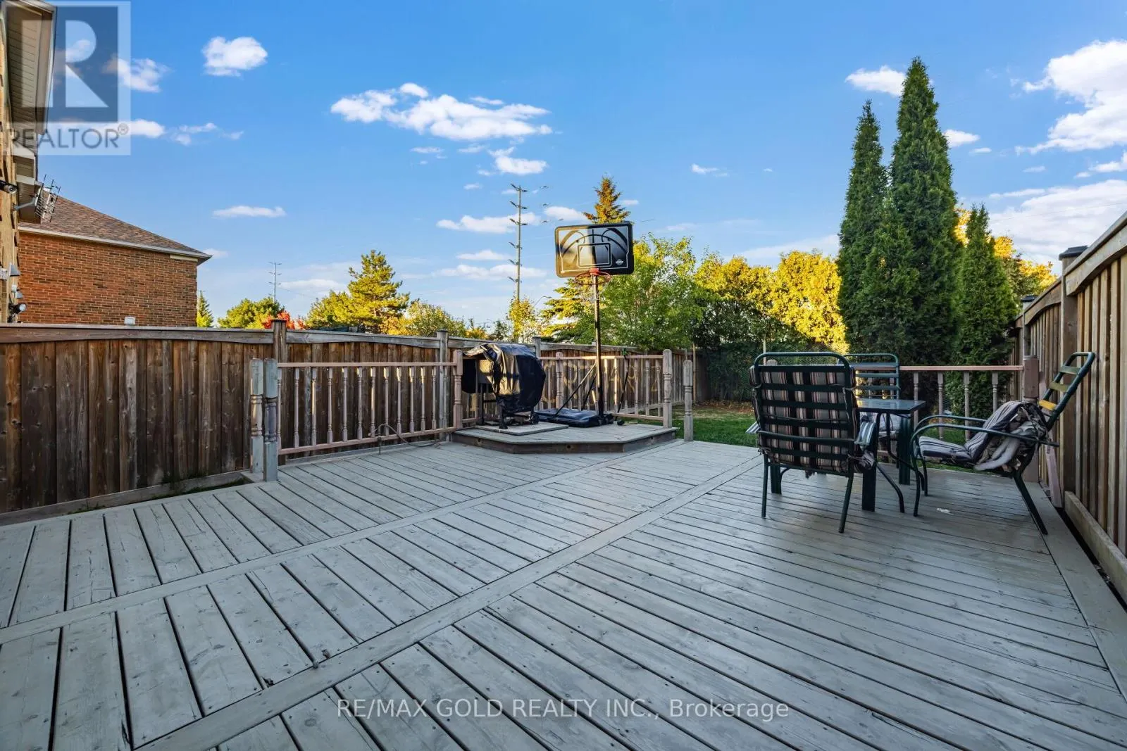 63 MOUNT FUJI CRESCENT