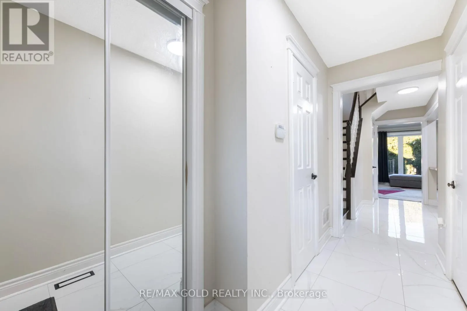 63 MOUNT FUJI CRESCENT