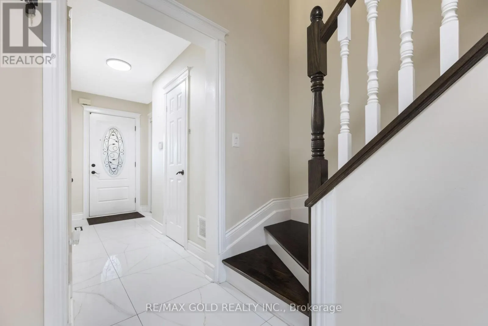 63 MOUNT FUJI CRESCENT