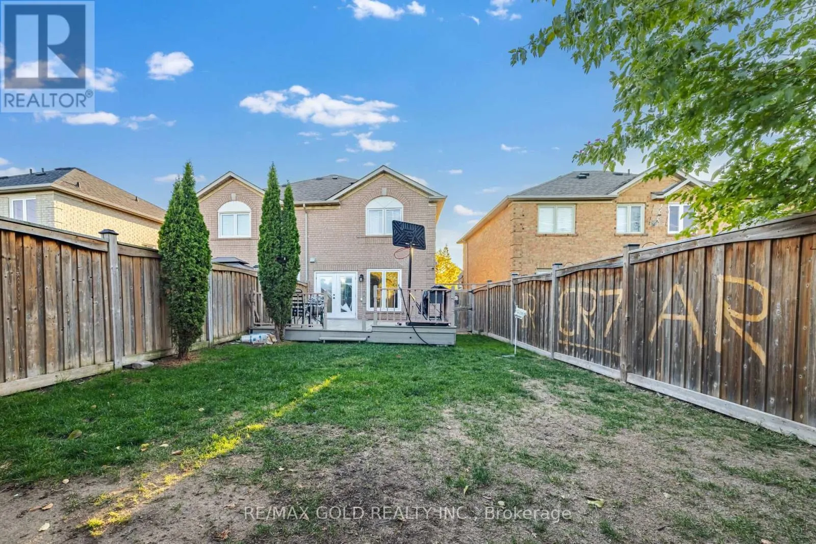 63 MOUNT FUJI CRESCENT