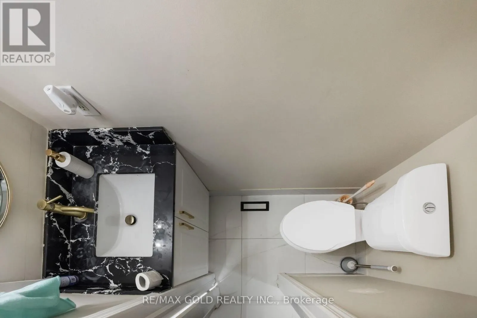 63 MOUNT FUJI CRESCENT