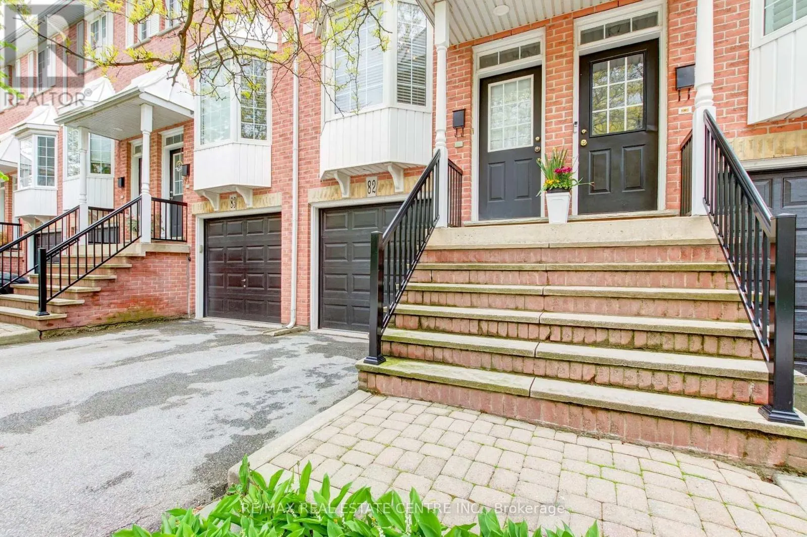 82 - 3480 UPPER MIDDLE ROAD