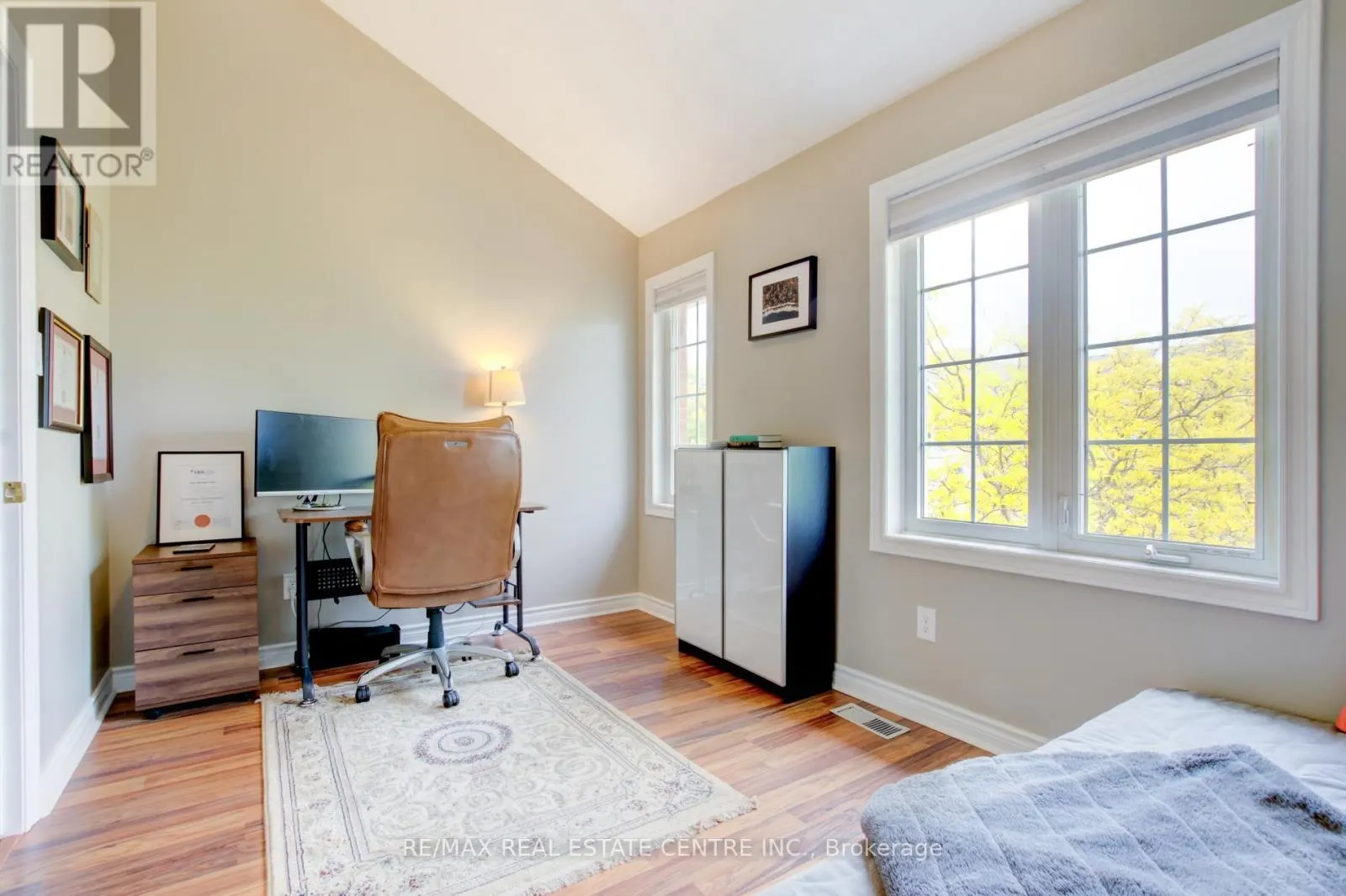 82 - 3480 UPPER MIDDLE ROAD