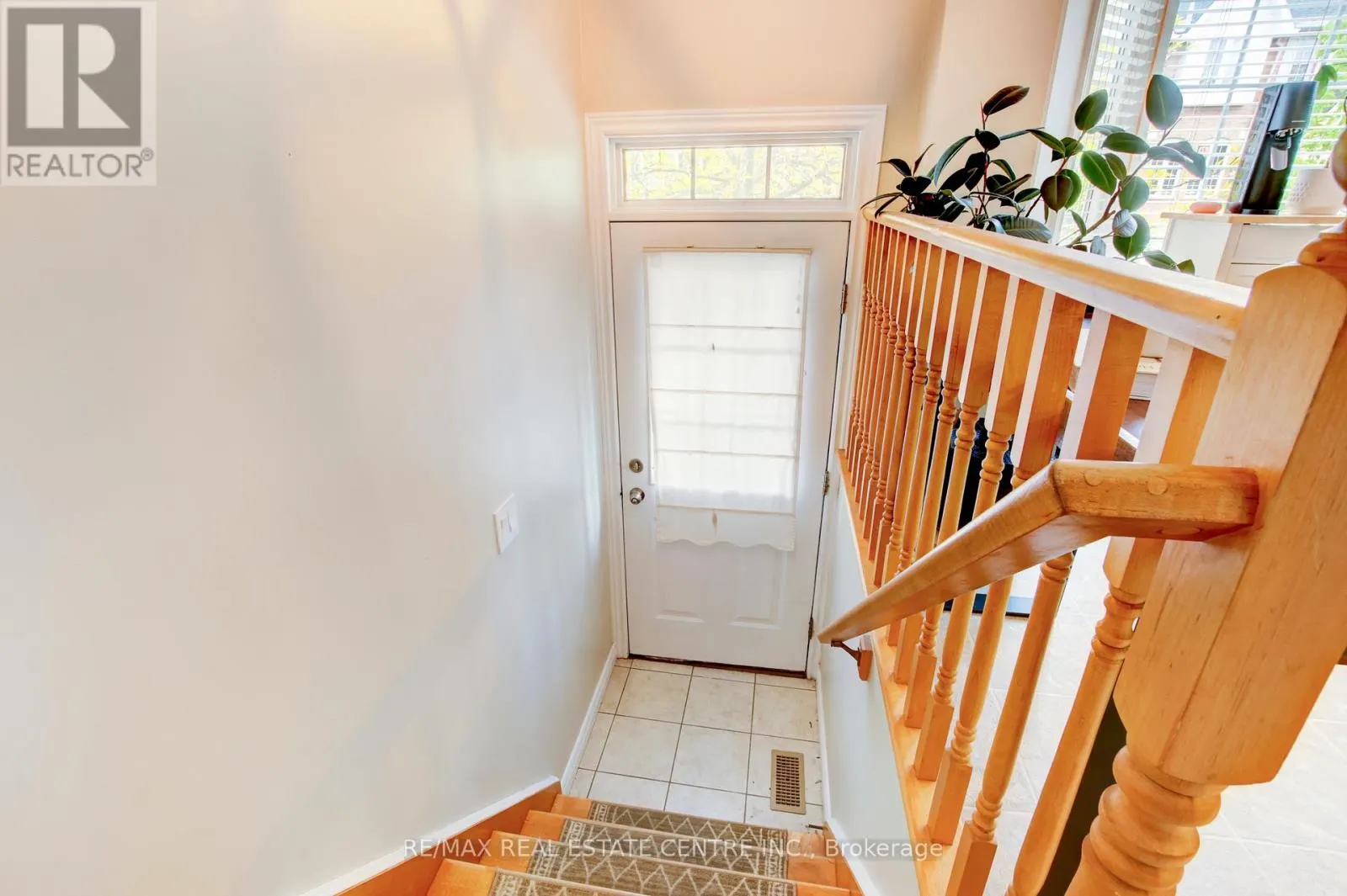 82 - 3480 UPPER MIDDLE ROAD