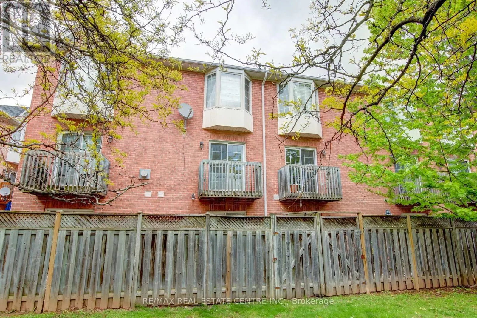 82 - 3480 UPPER MIDDLE ROAD