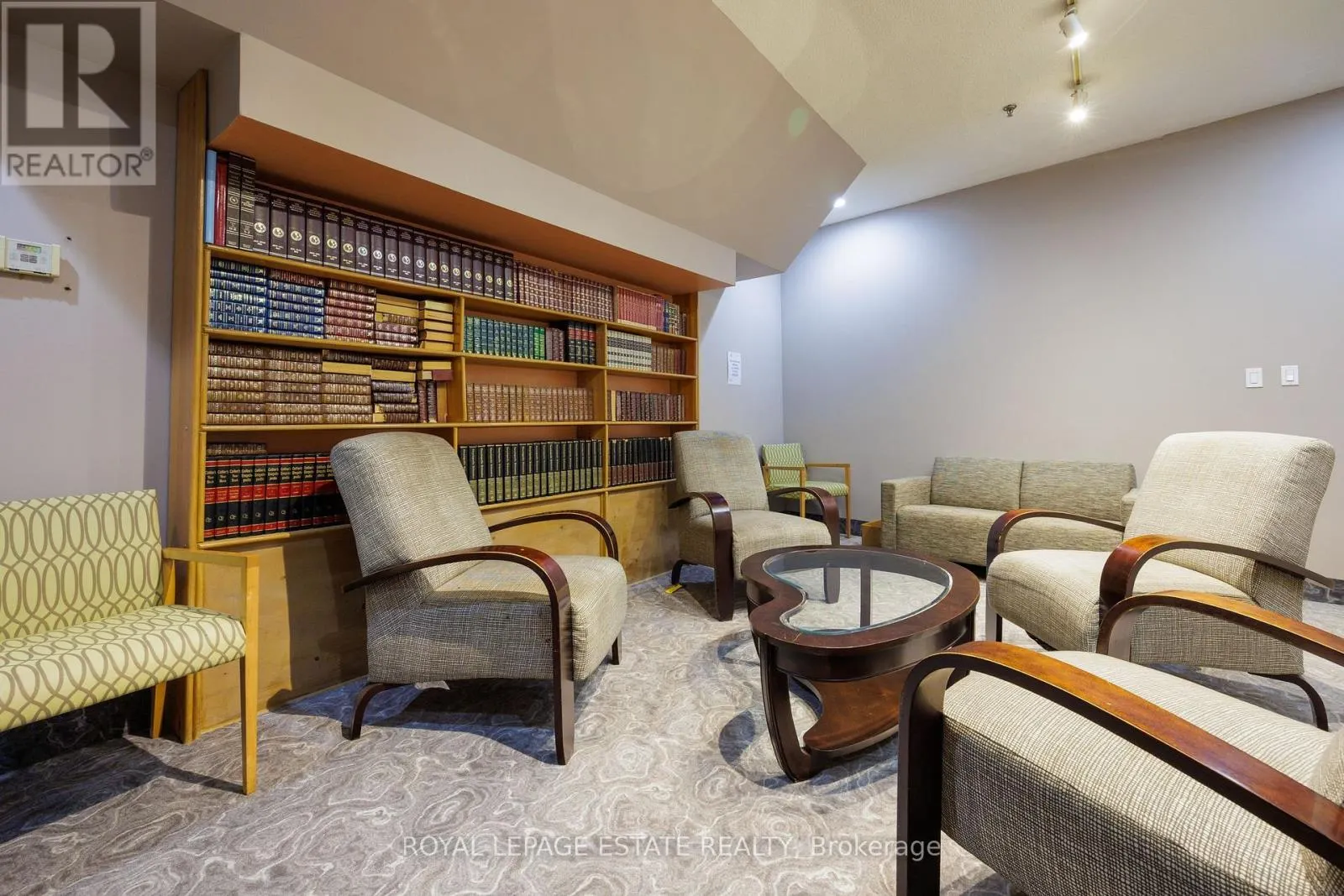 1903 - 3 HICKORY TREE ROAD