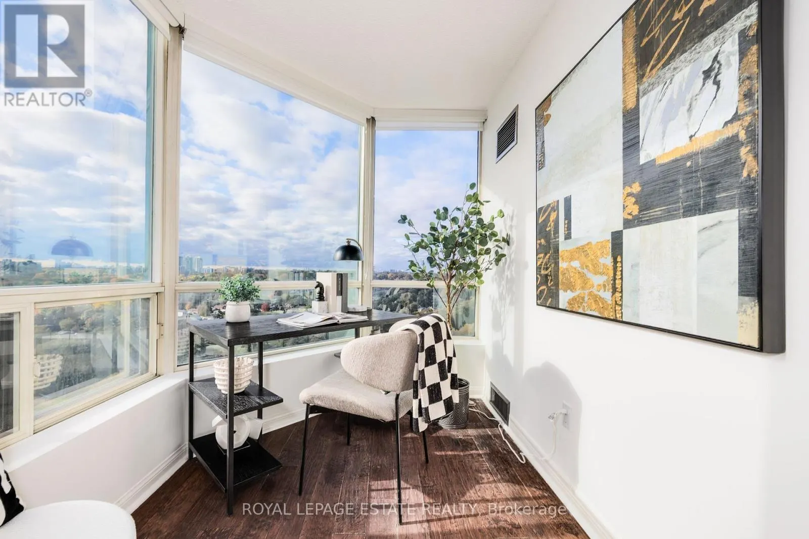 1903 - 3 HICKORY TREE ROAD