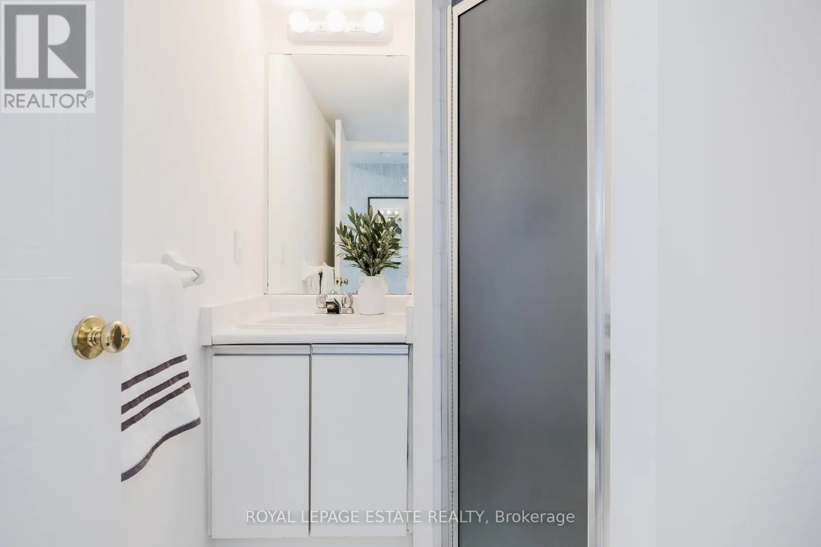 1903 - 3 HICKORY TREE ROAD