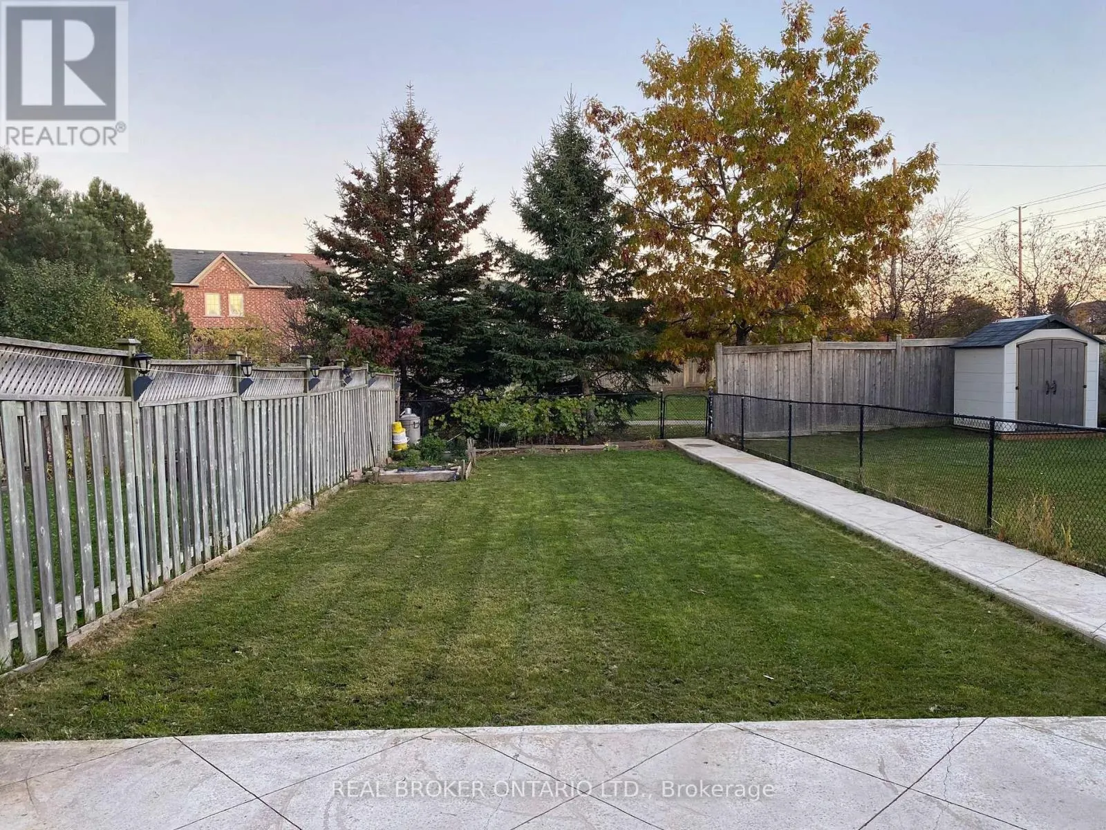 MAIN UNIT - 80 REDFINCH WAY