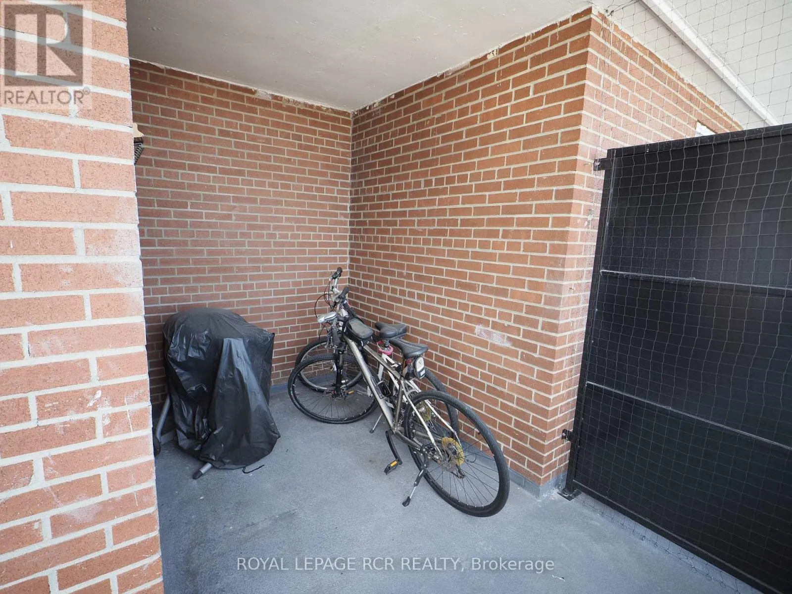 1003 - 3533 DERRY ROAD E