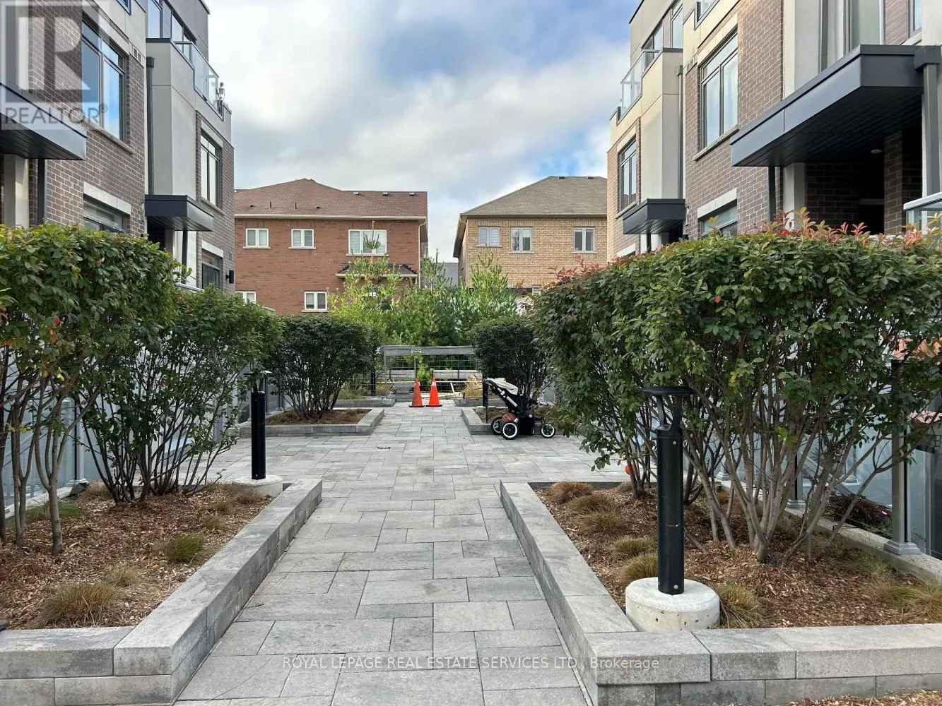 347 - 3066 SIXTH LINE