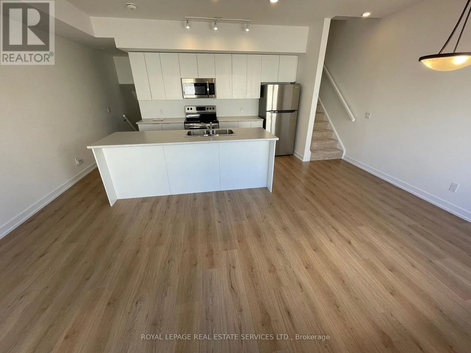 347 - 3066 SIXTH LINE