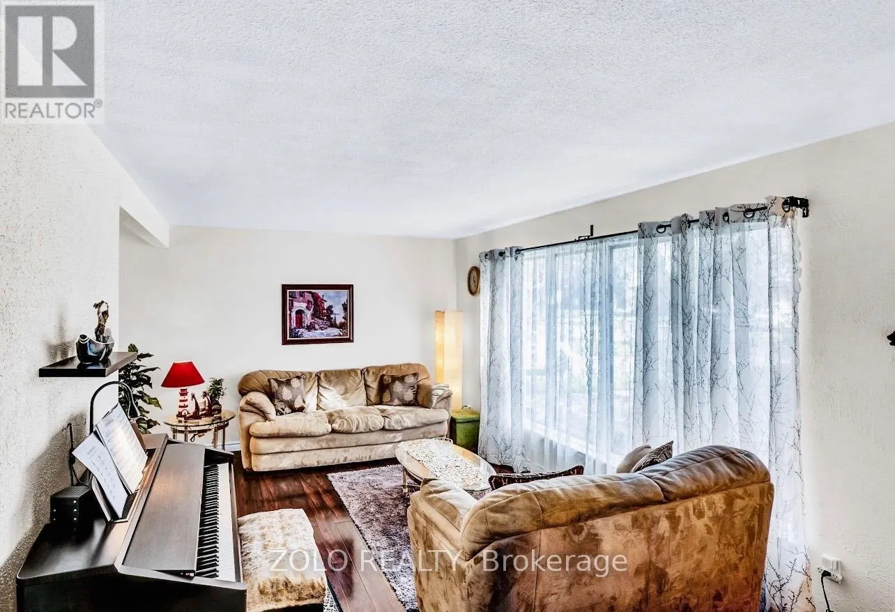 129 FOLKSTONE CRESCENT