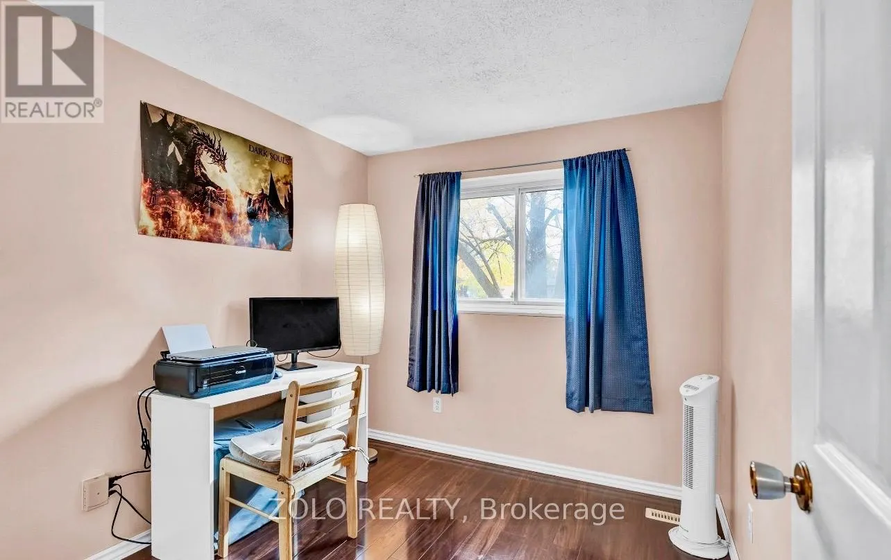 129 FOLKSTONE CRESCENT