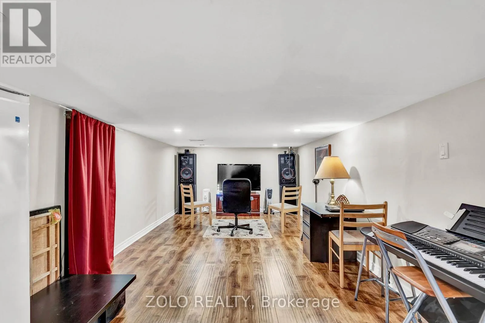 129 FOLKSTONE CRESCENT