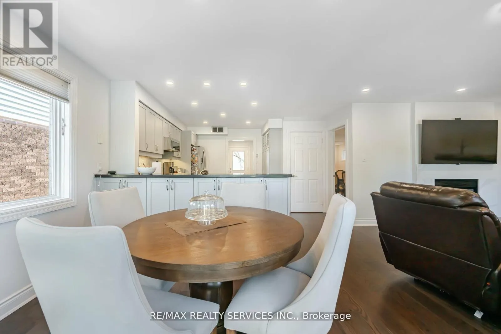 5749 GREENSBORO DRIVE