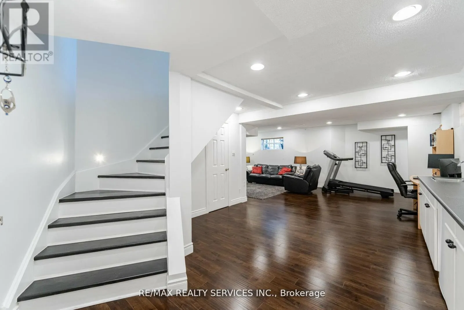 5749 GREENSBORO DRIVE