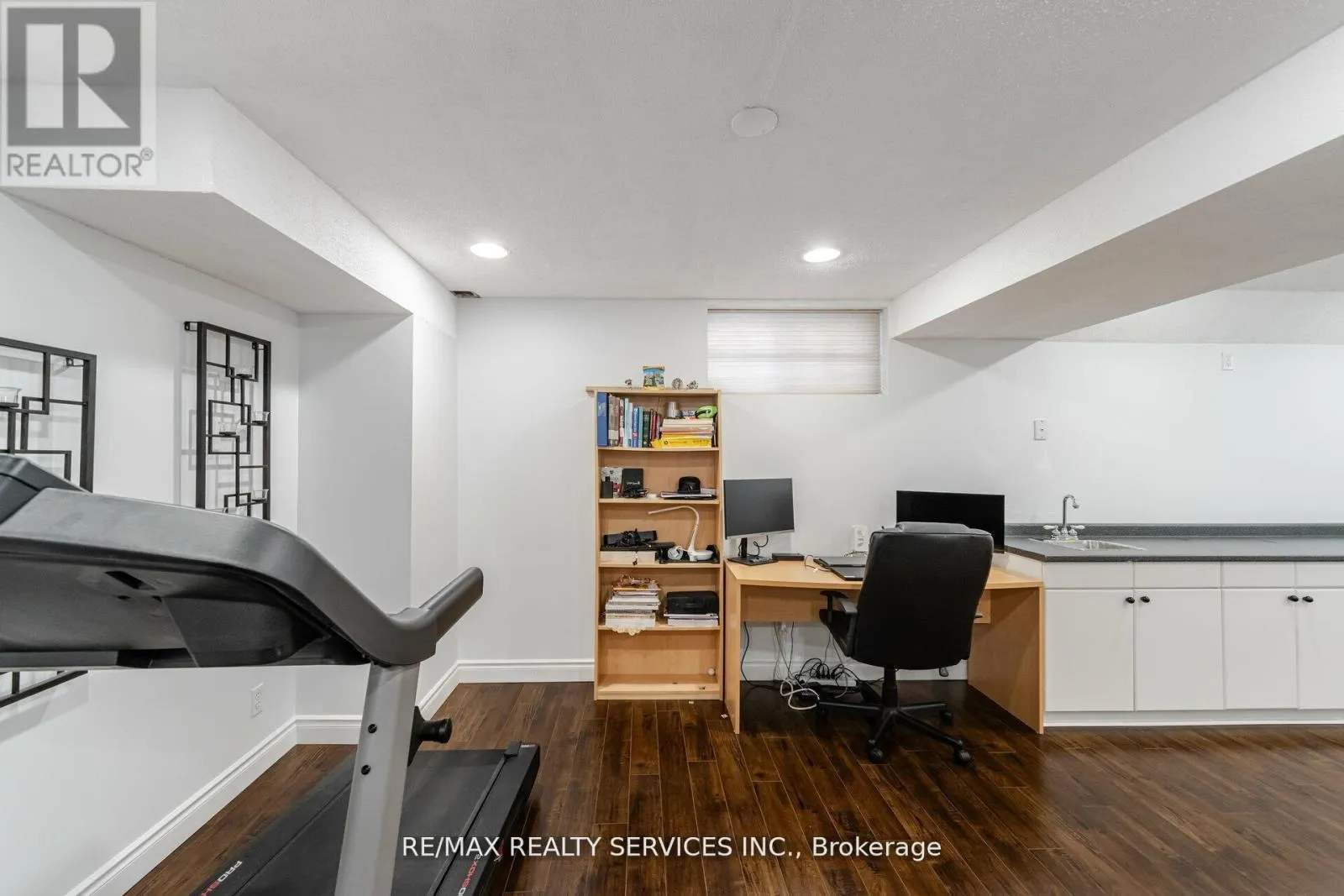 5749 GREENSBORO DRIVE