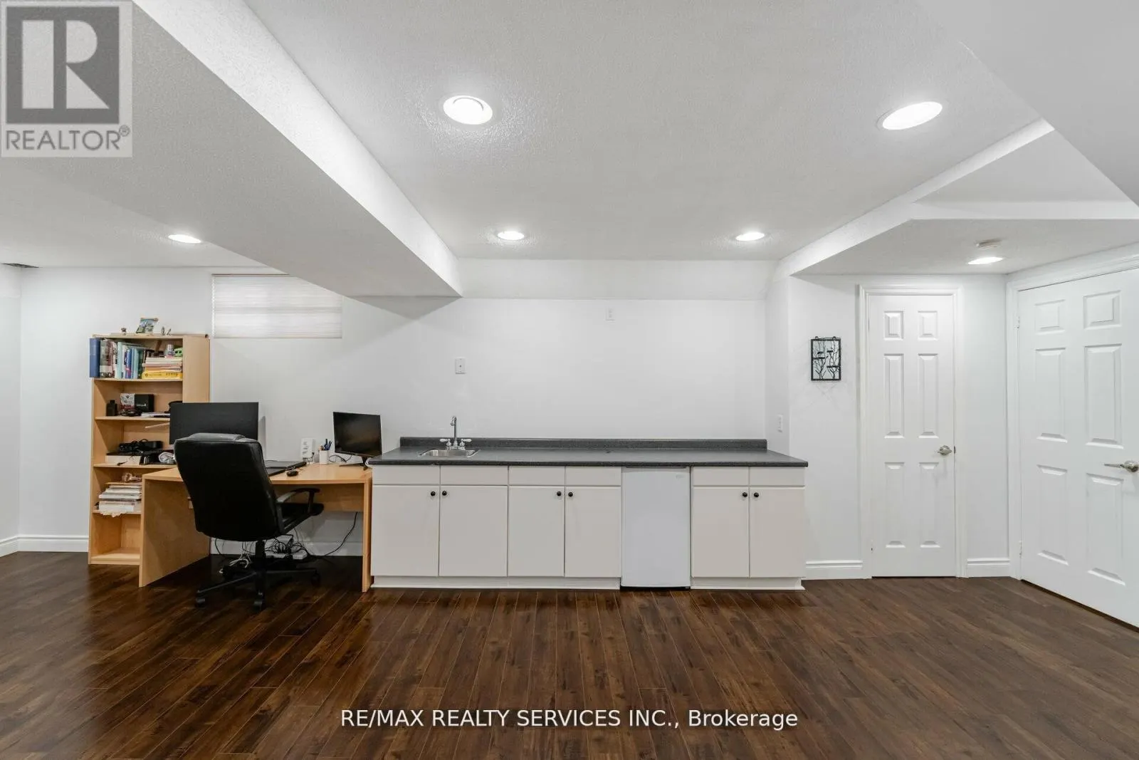 5749 GREENSBORO DRIVE