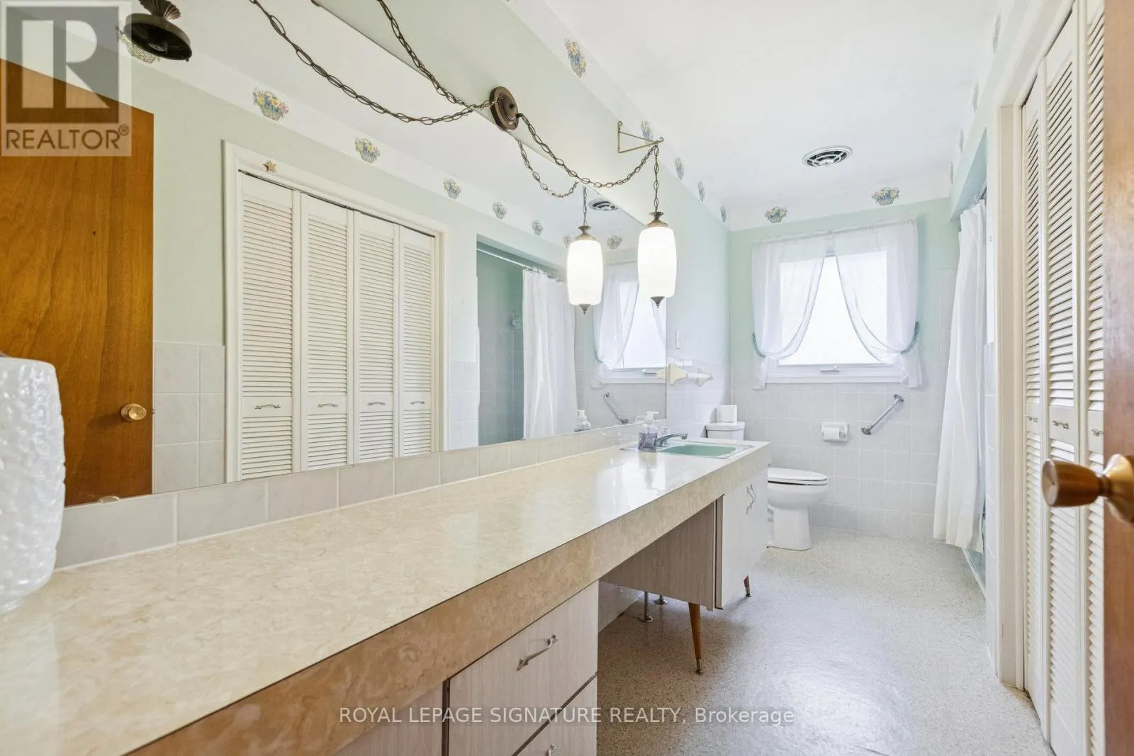 159 CHURCHILL ROAD S