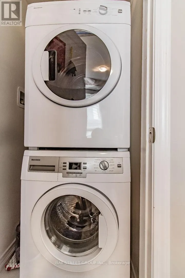 99 - 32 FIELDWAY ROAD