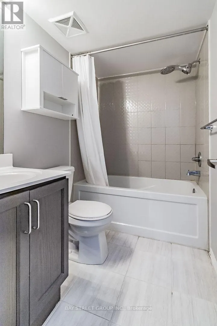 99 - 32 FIELDWAY ROAD