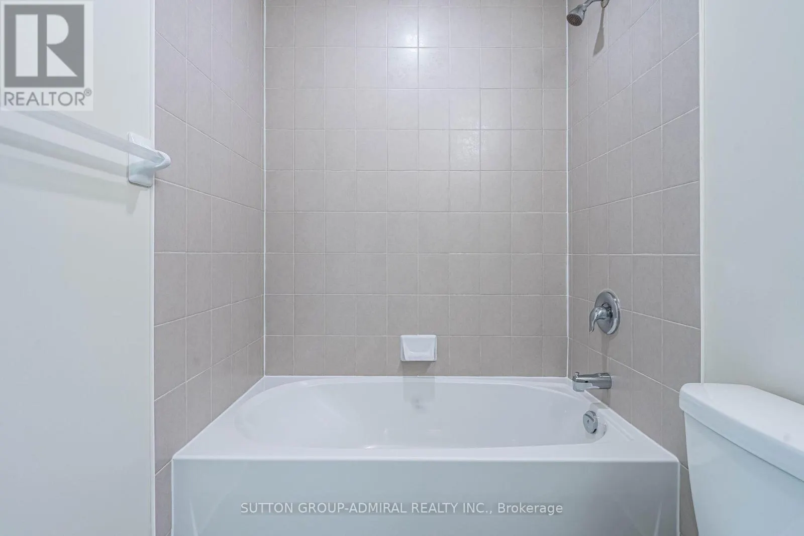 4506 - 38 ANNIE CRAIG DRIVE