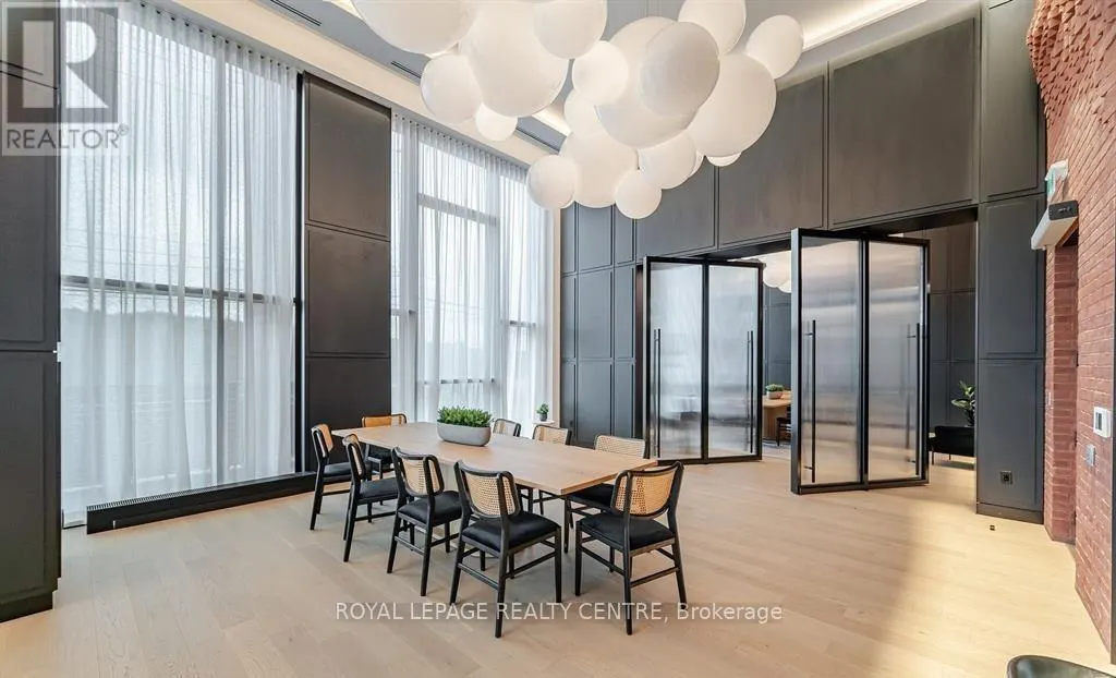 1401 - 3200 WILLIAM COLTSON AVENUE