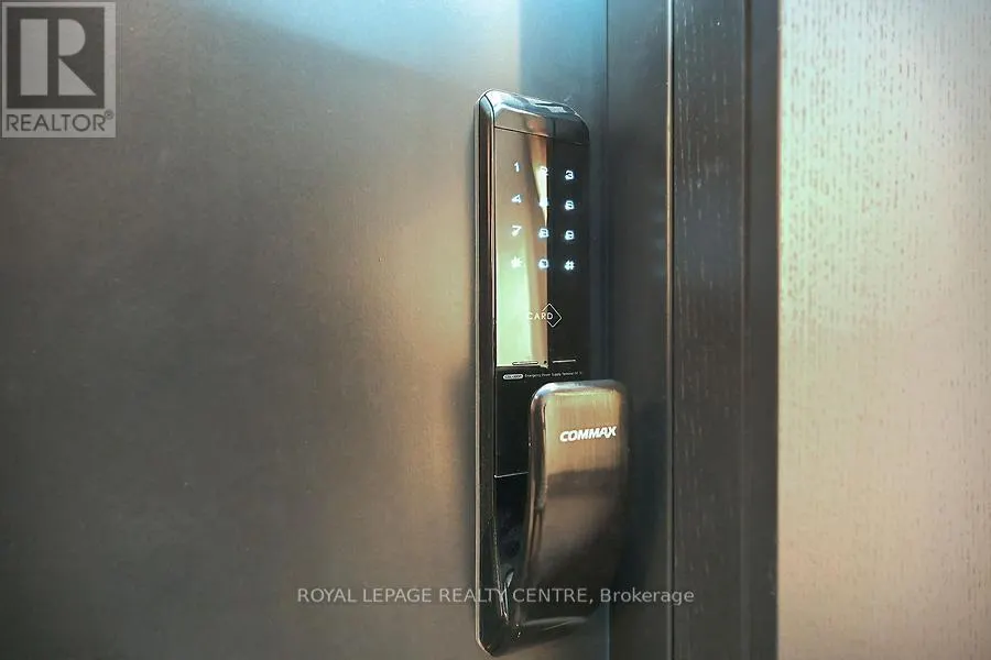 1401 - 3200 WILLIAM COLTSON AVENUE