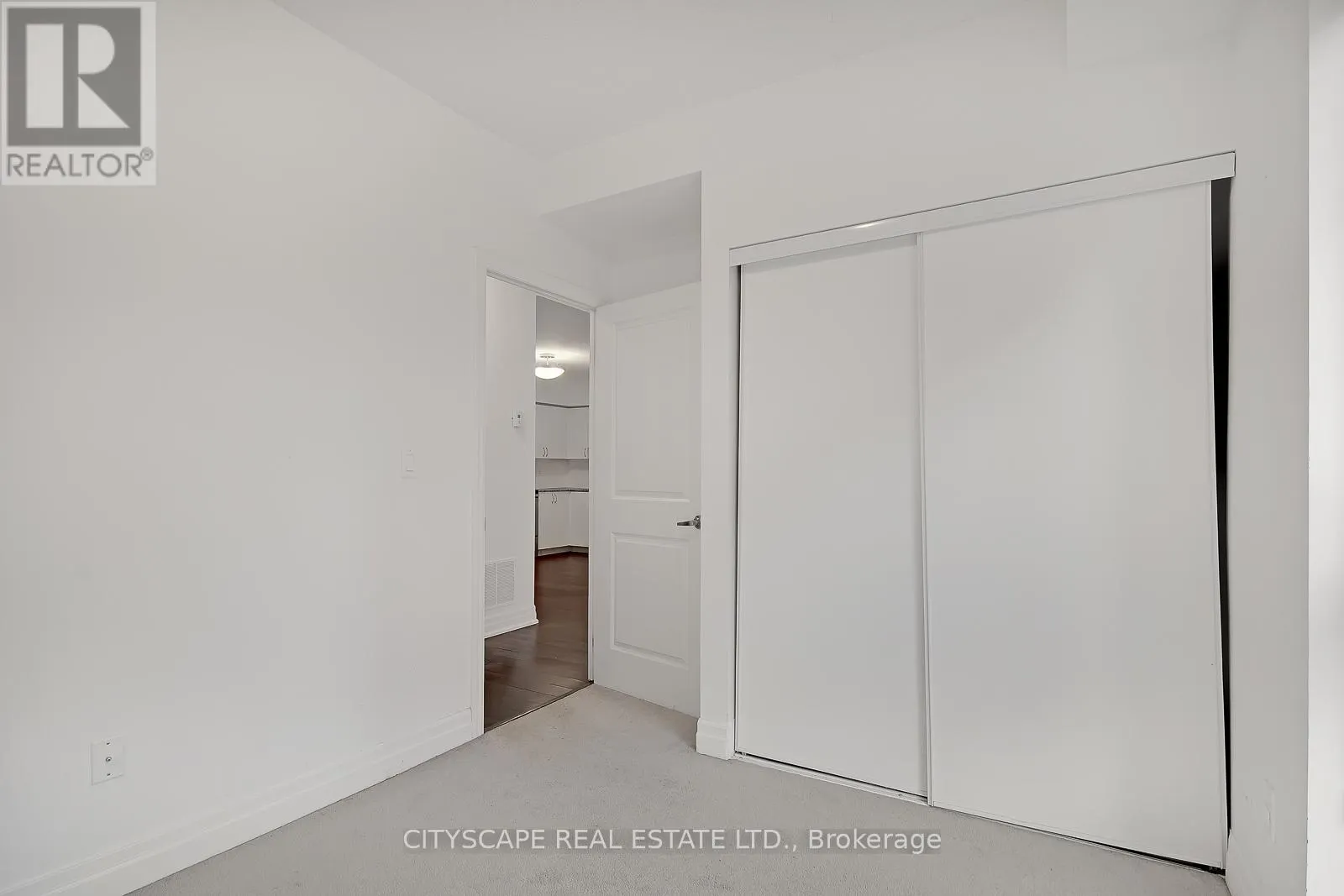 402 - 380 WALLACE AVENUE