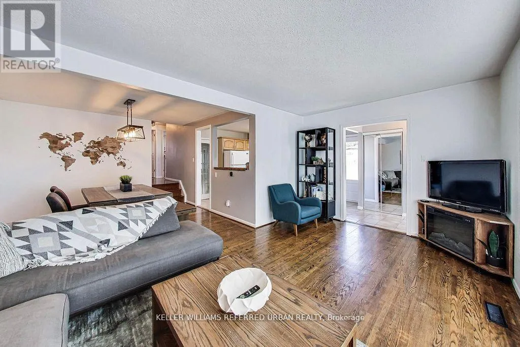 116 FALLINGDALE CRESCENT