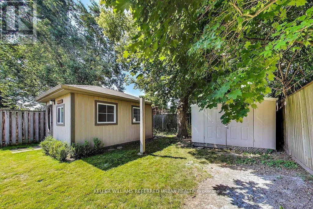 116 FALLINGDALE CRESCENT