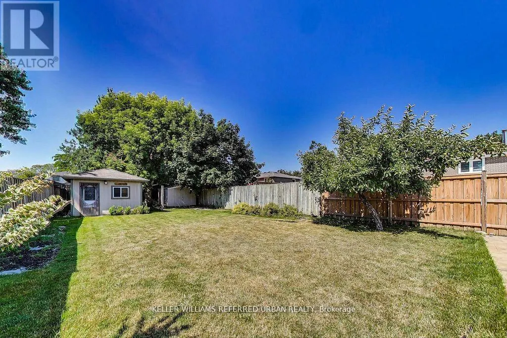 116 FALLINGDALE CRESCENT