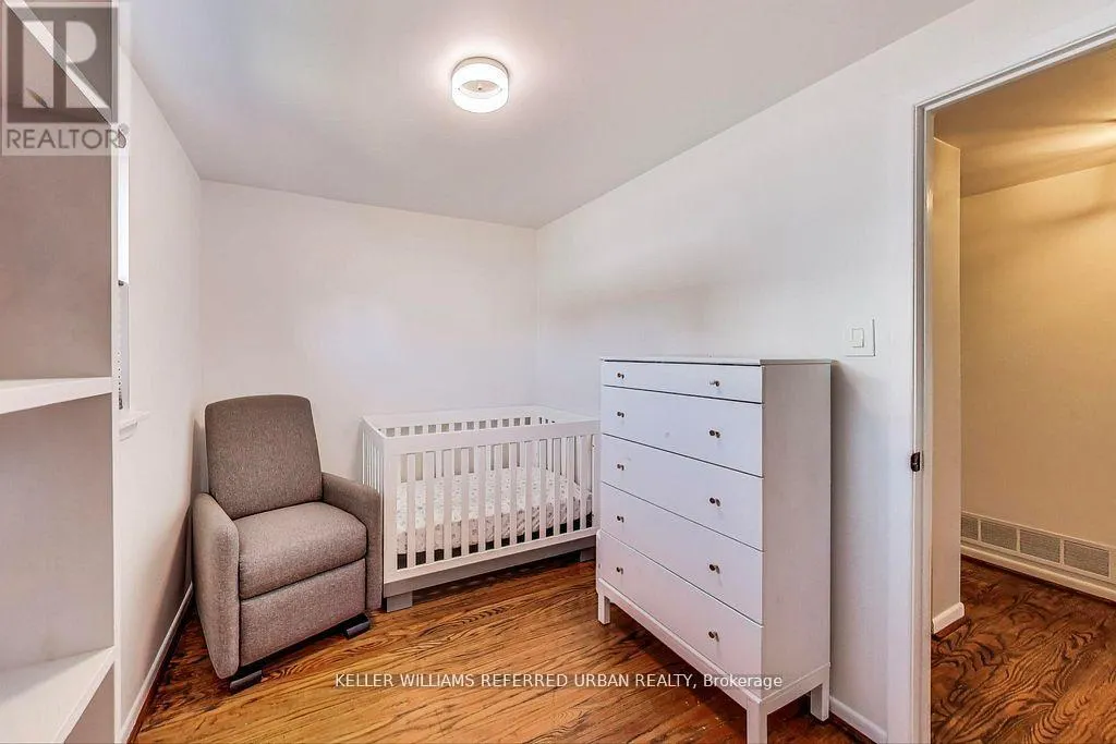 116 FALLINGDALE CRESCENT