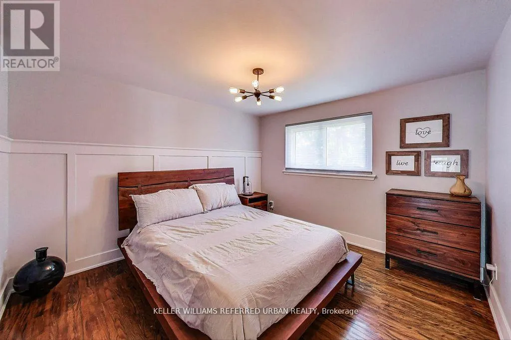 116 FALLINGDALE CRESCENT