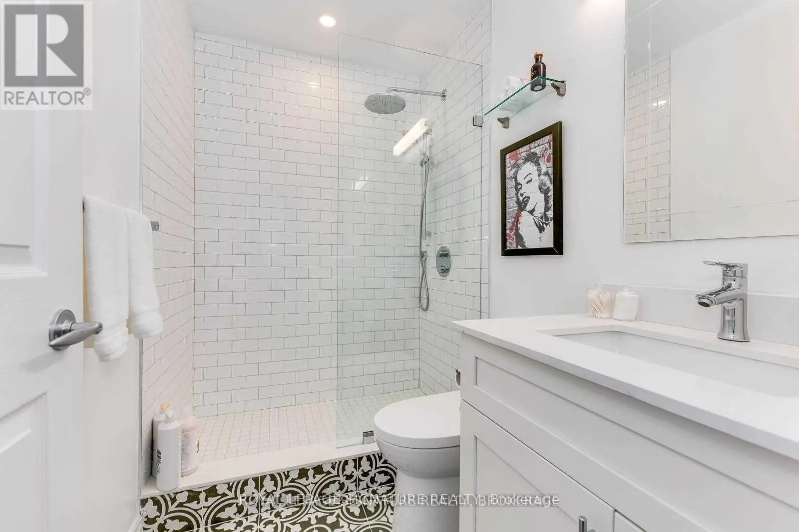 3108 - 3504 HURONTARIO STREET