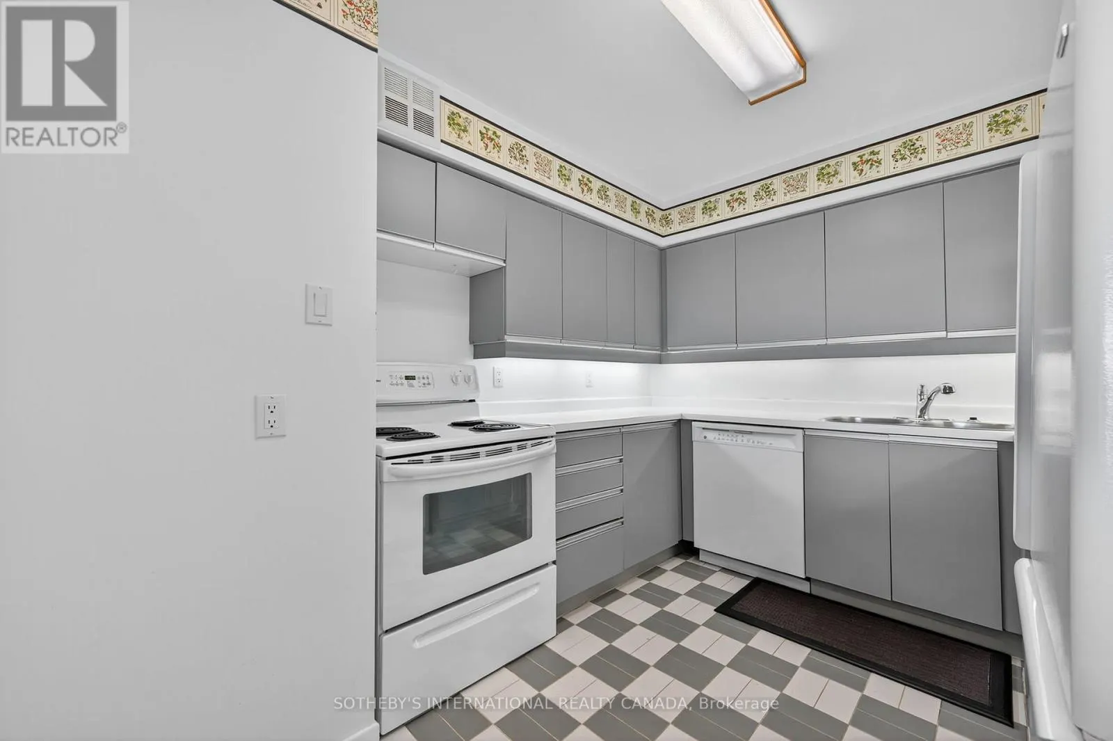 1504 - 1320 ISLINGTON AVENUE