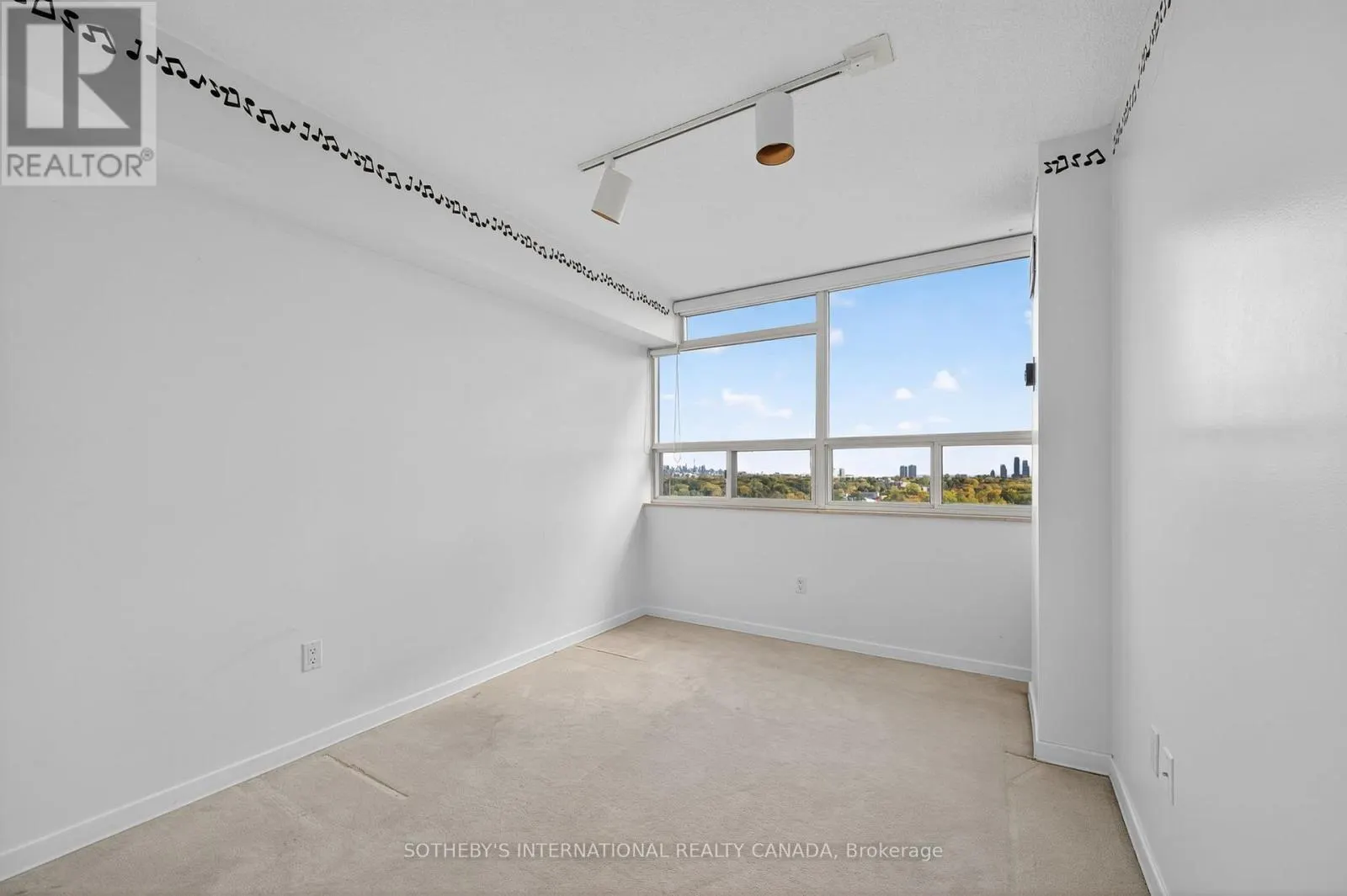 1504 - 1320 ISLINGTON AVENUE