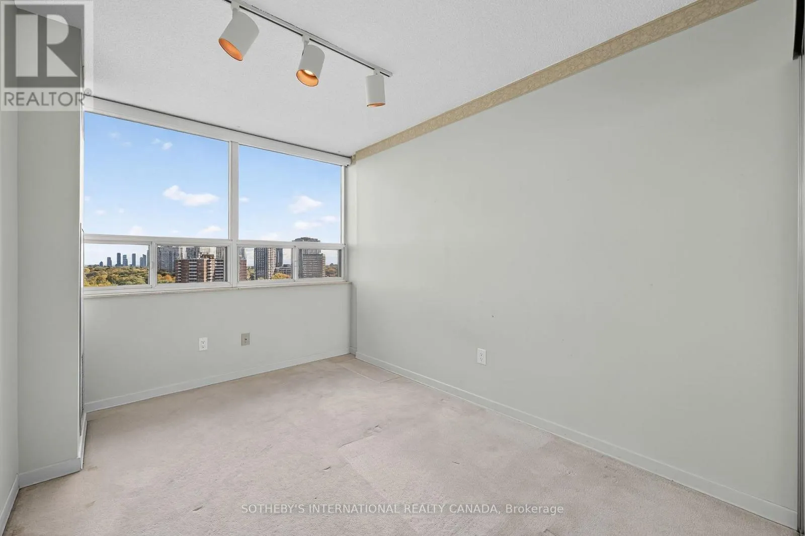 1504 - 1320 ISLINGTON AVENUE