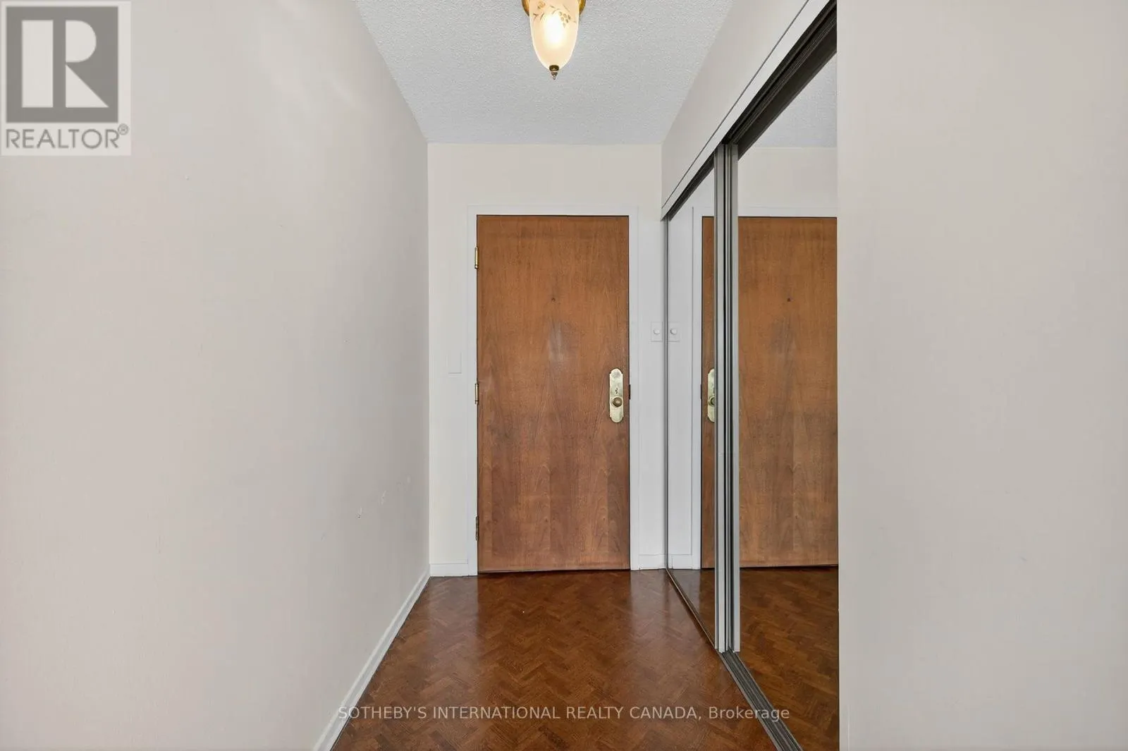 1504 - 1320 ISLINGTON AVENUE