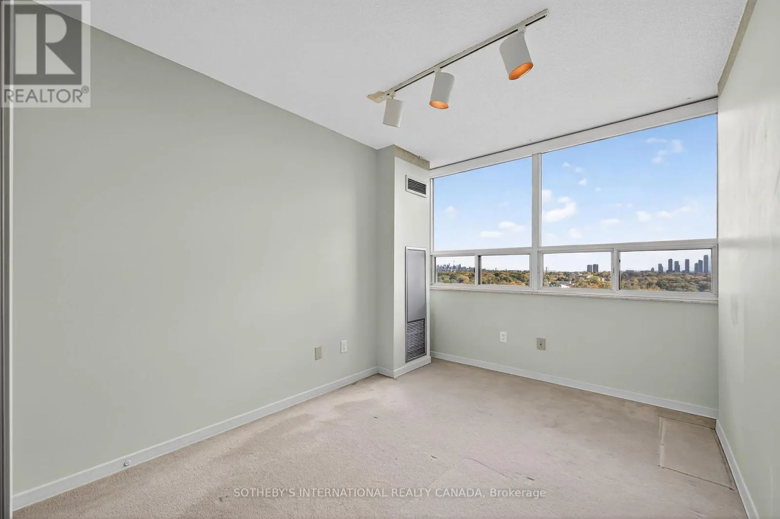 1504 - 1320 ISLINGTON AVENUE