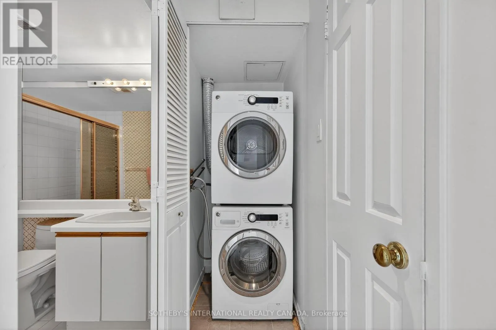 1504 - 1320 ISLINGTON AVENUE