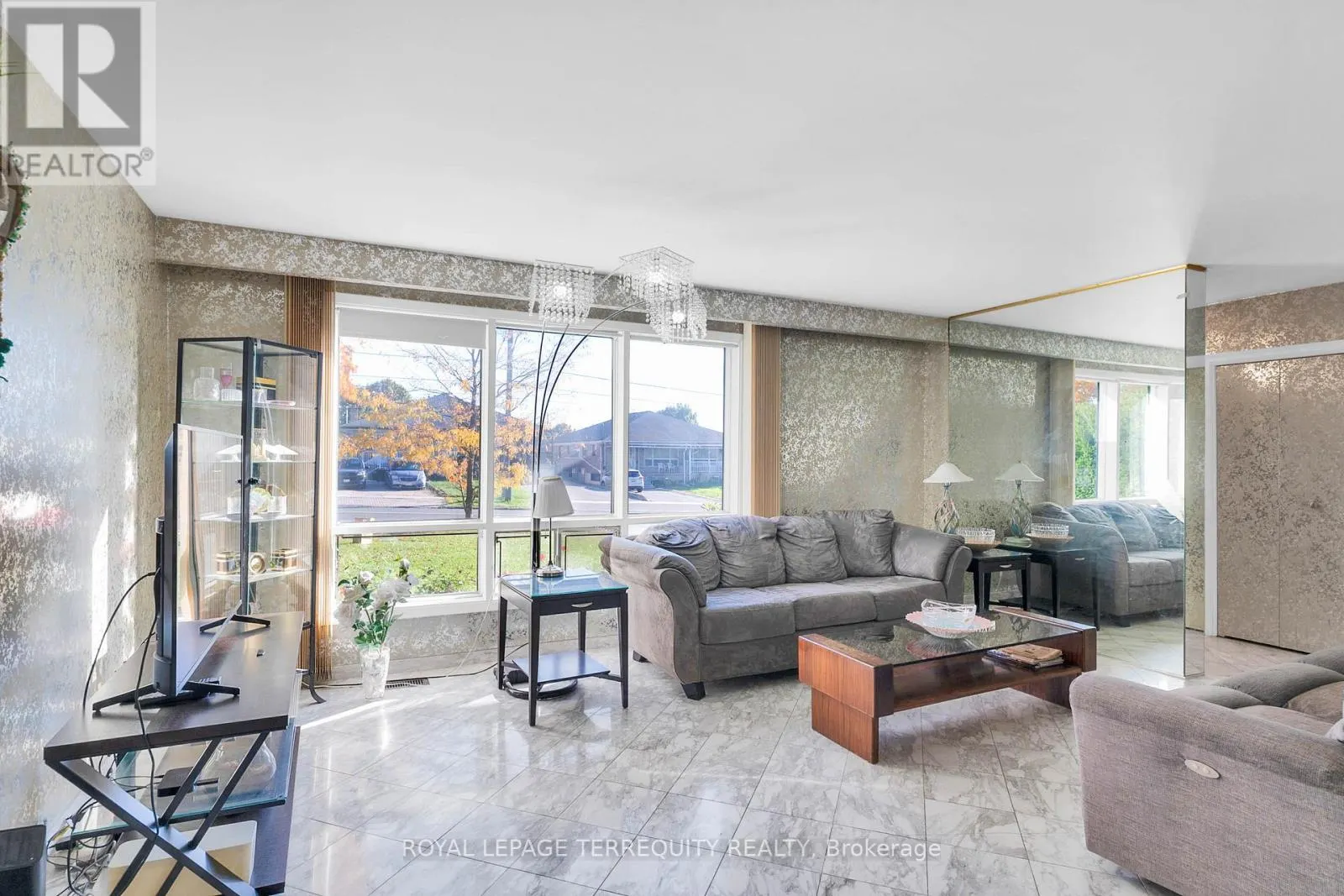 106 GRANDRAVINE DRIVE