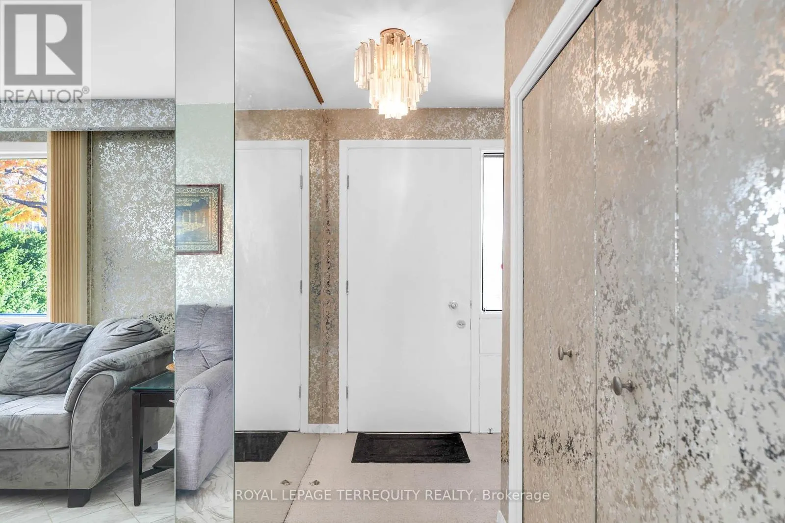 106 GRANDRAVINE DRIVE