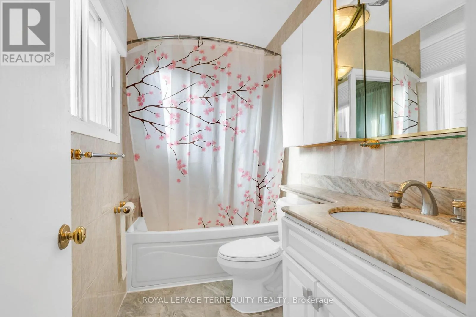 106 GRANDRAVINE DRIVE