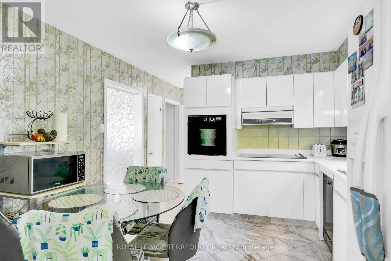 106 GRANDRAVINE DRIVE