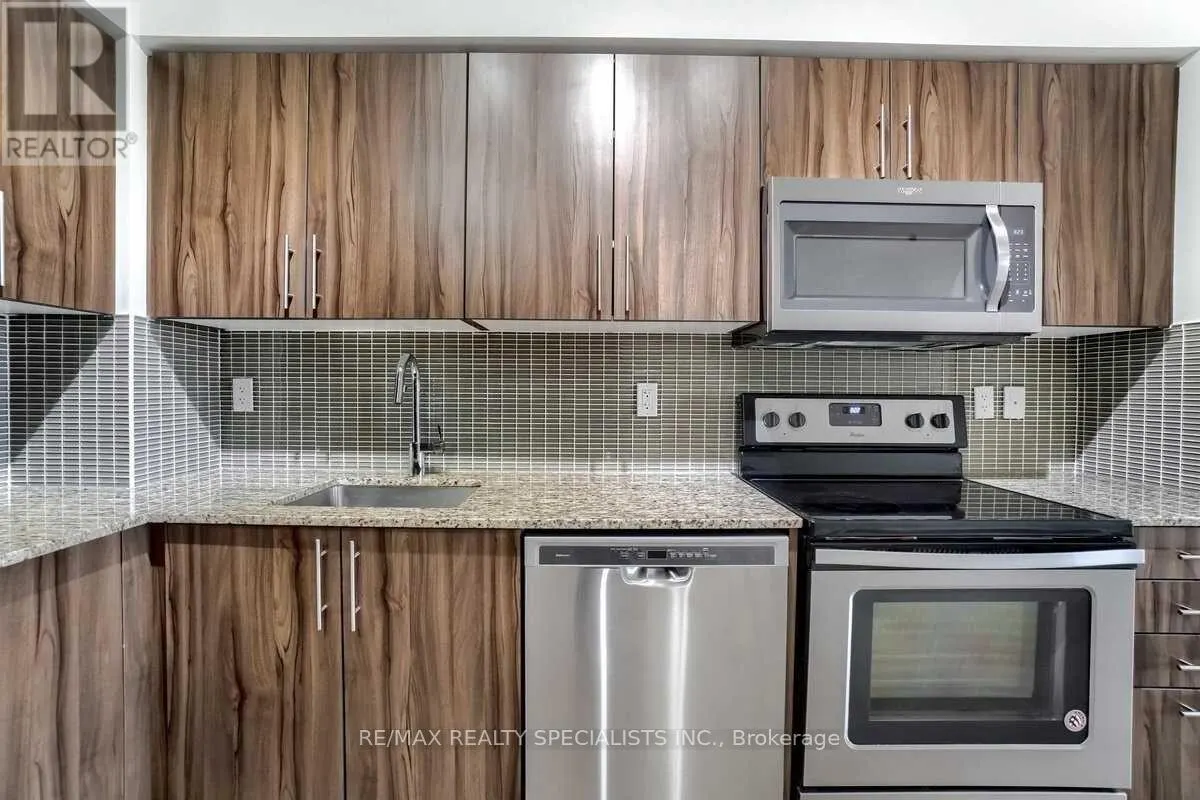 1202 - 55 SPEERS ROAD