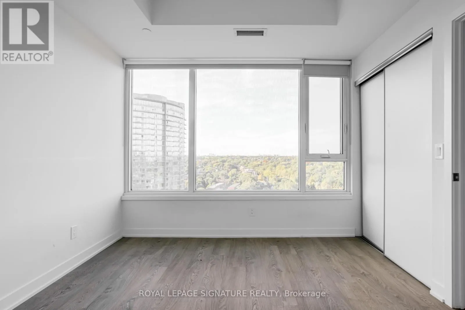 2217 - 1926 LAKE SHORE BOULEVARD W