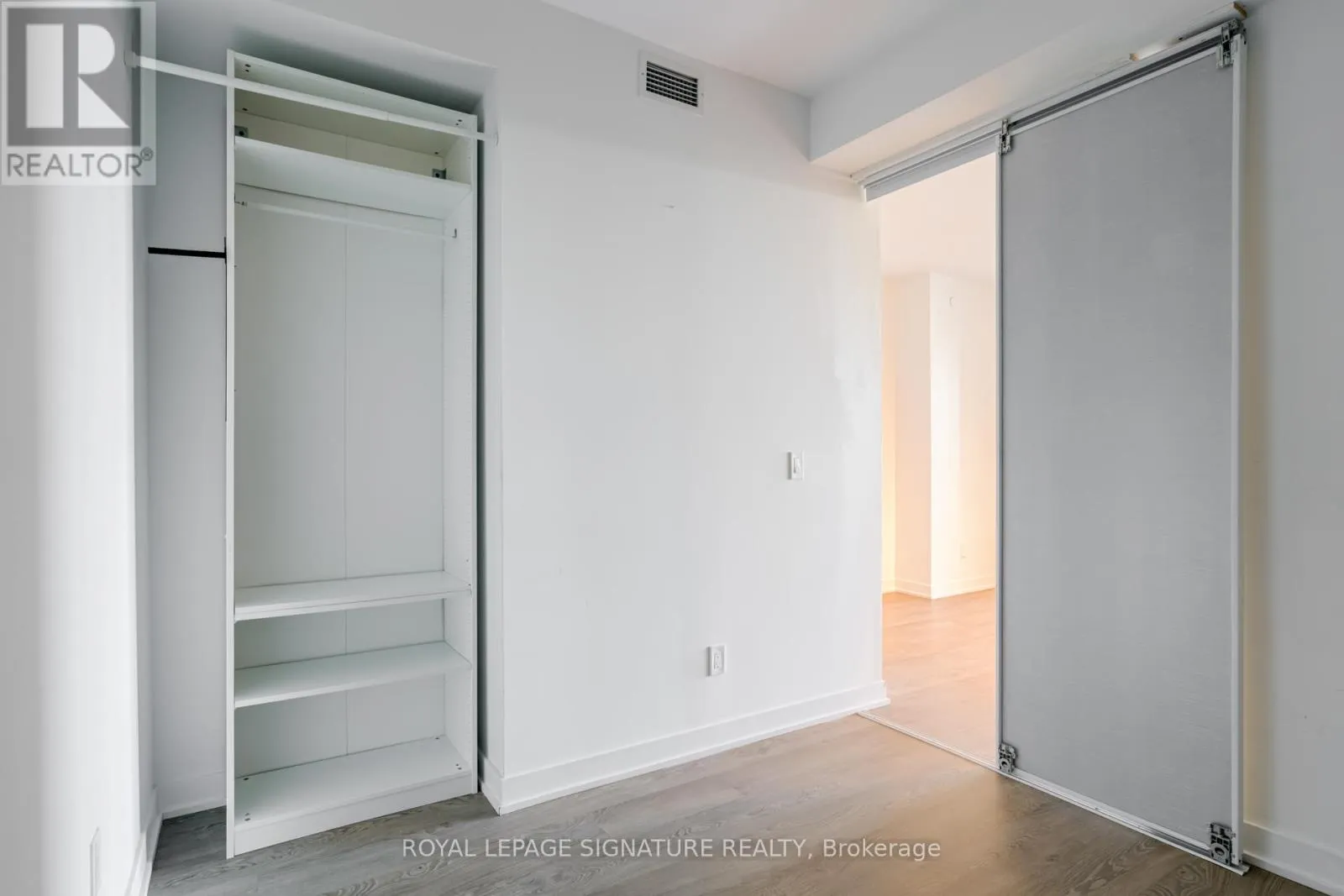 2217 - 1926 LAKE SHORE BOULEVARD W