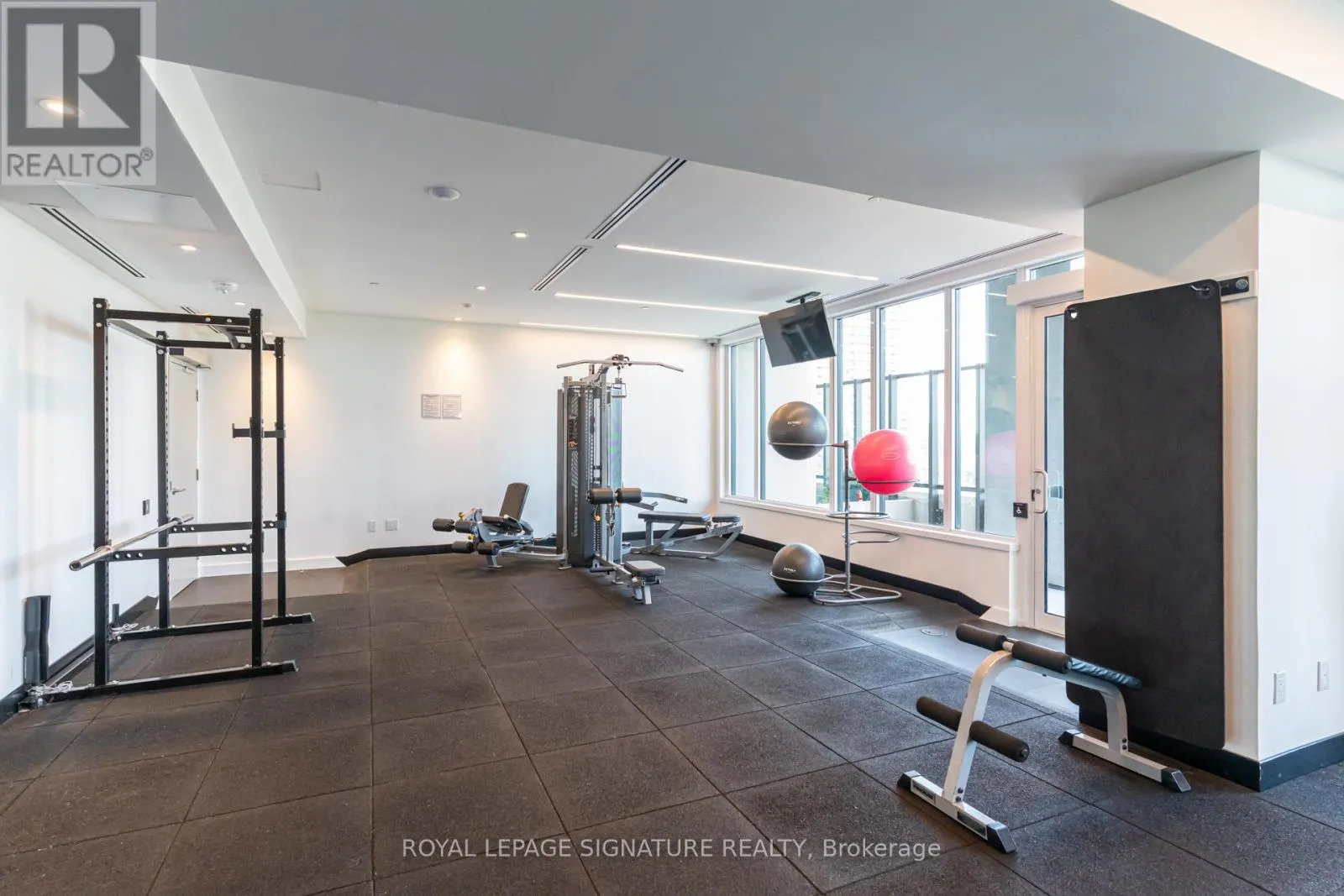 2217 - 1926 LAKE SHORE BOULEVARD W